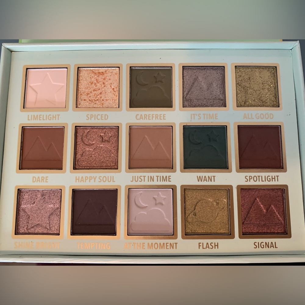 Moira Time to Shine eyeshadow palette.